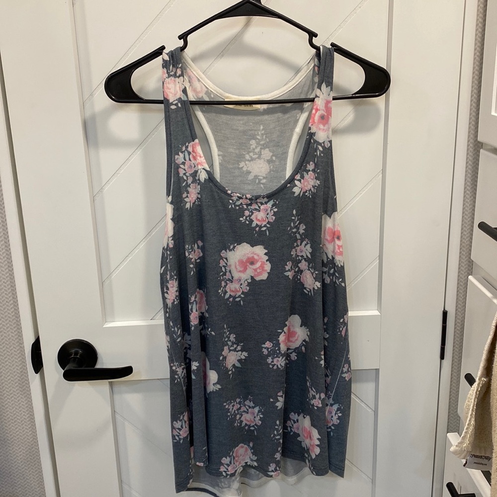 🏡Phil love tank top floral